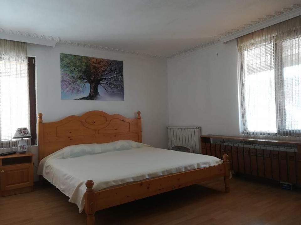 Чичо Томовата Колиба Hotel Tryavna Bagian luar foto