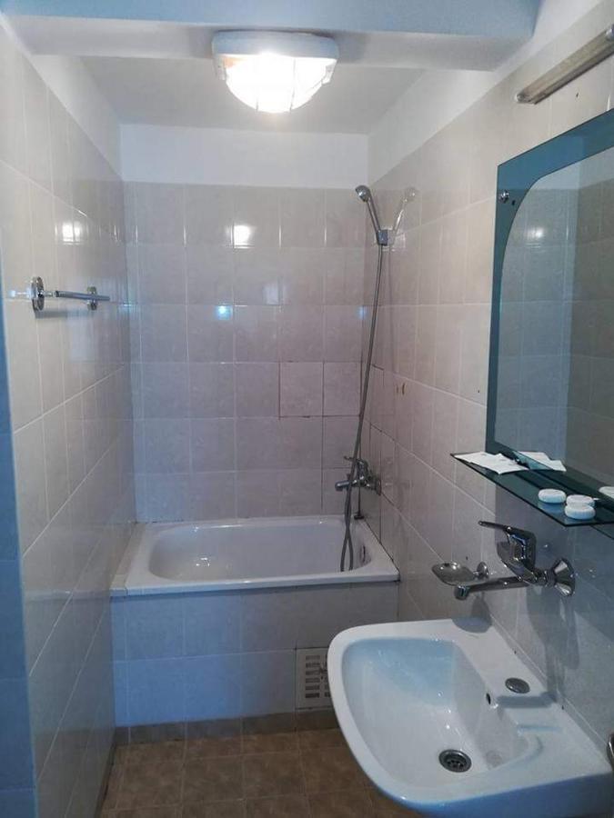 Чичо Томовата Колиба Hotel Tryavna Bagian luar foto